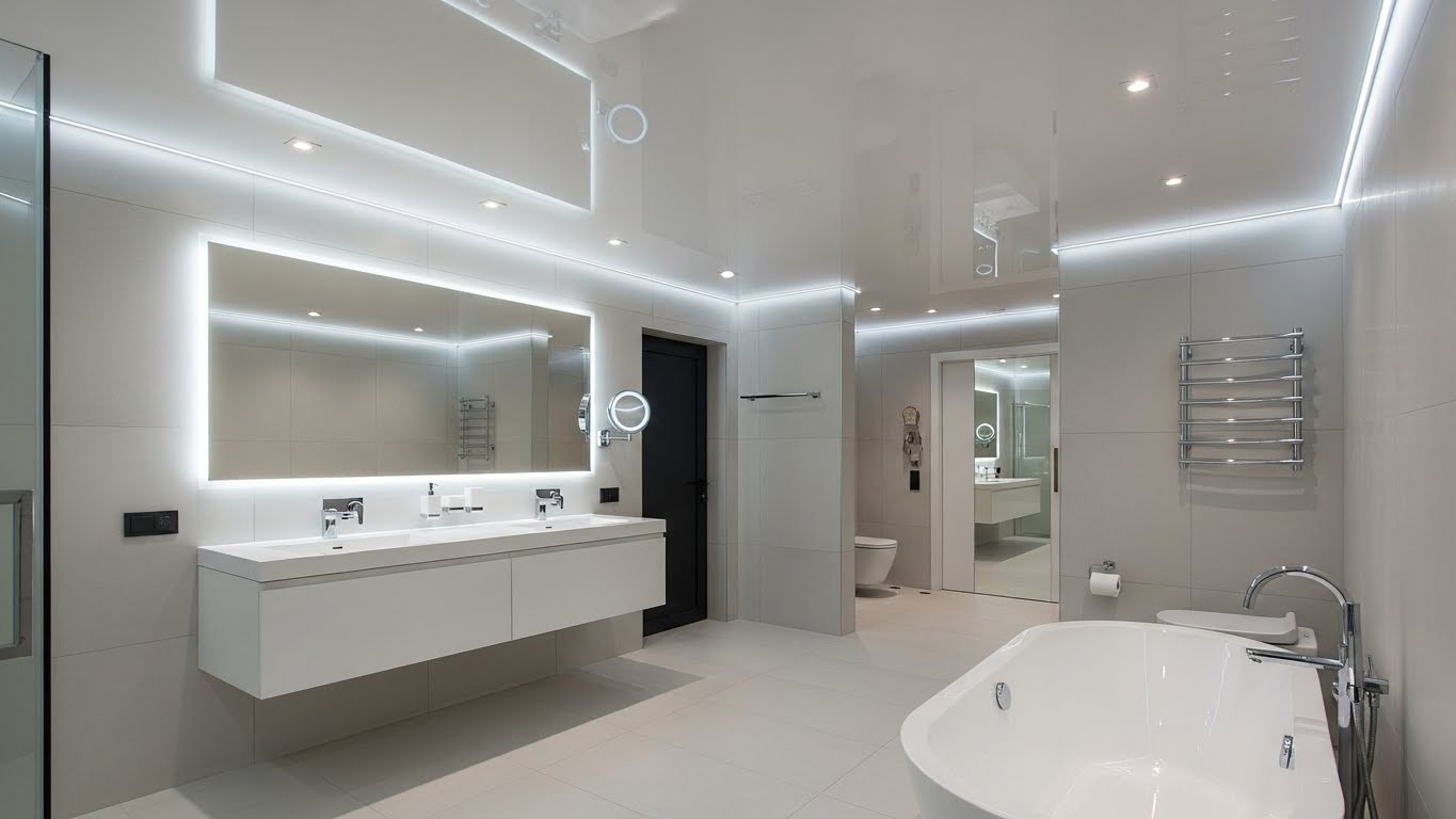 Современный глянцевый натяжной потолок для ванной Глянцевый натяжной потолок в ванной