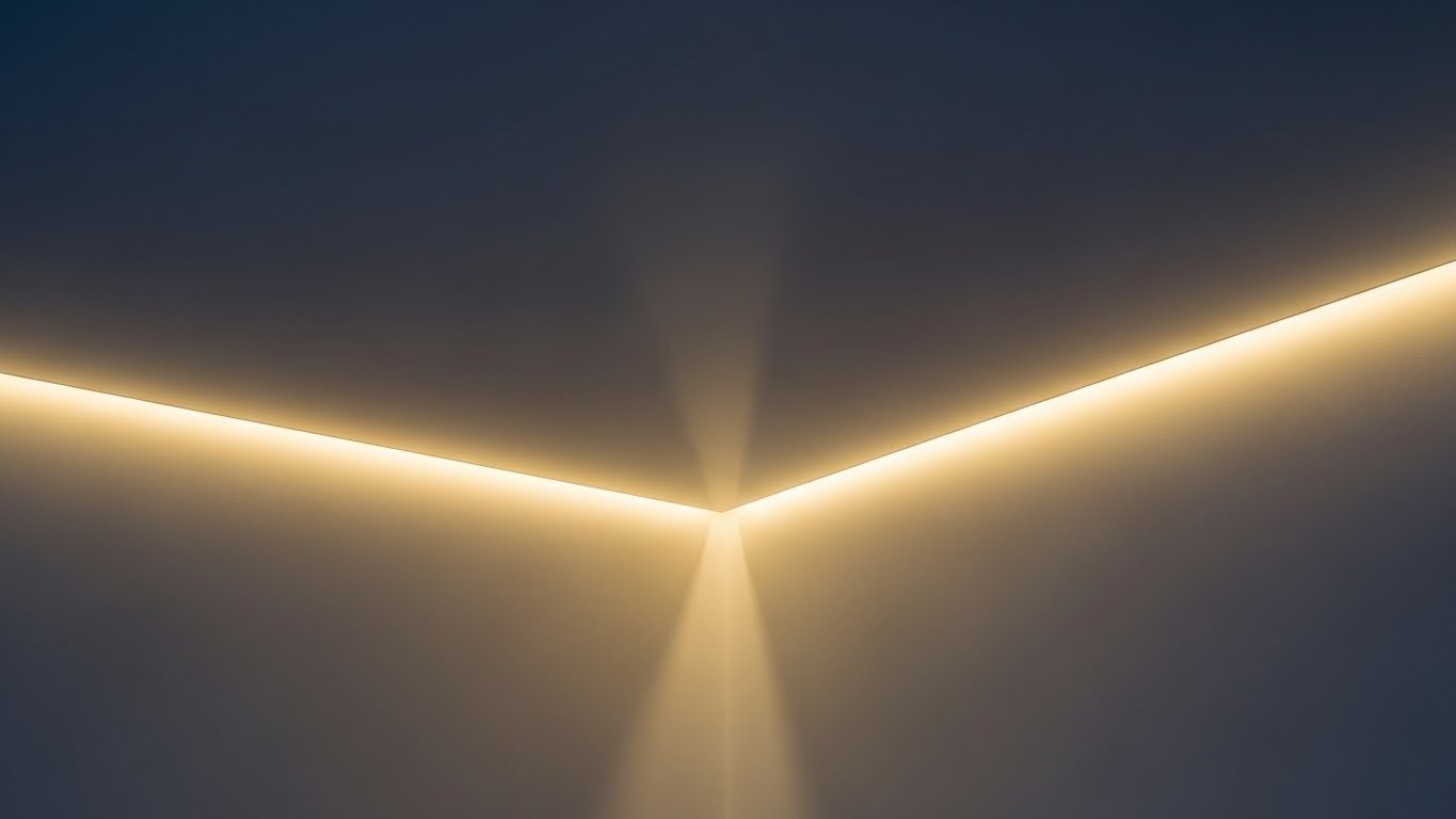 Натяжной потолок с подсветкой