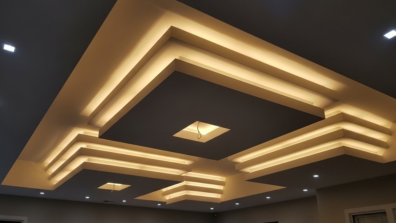 Натяжные потолки с многоуровневым монтажом с подсветкой