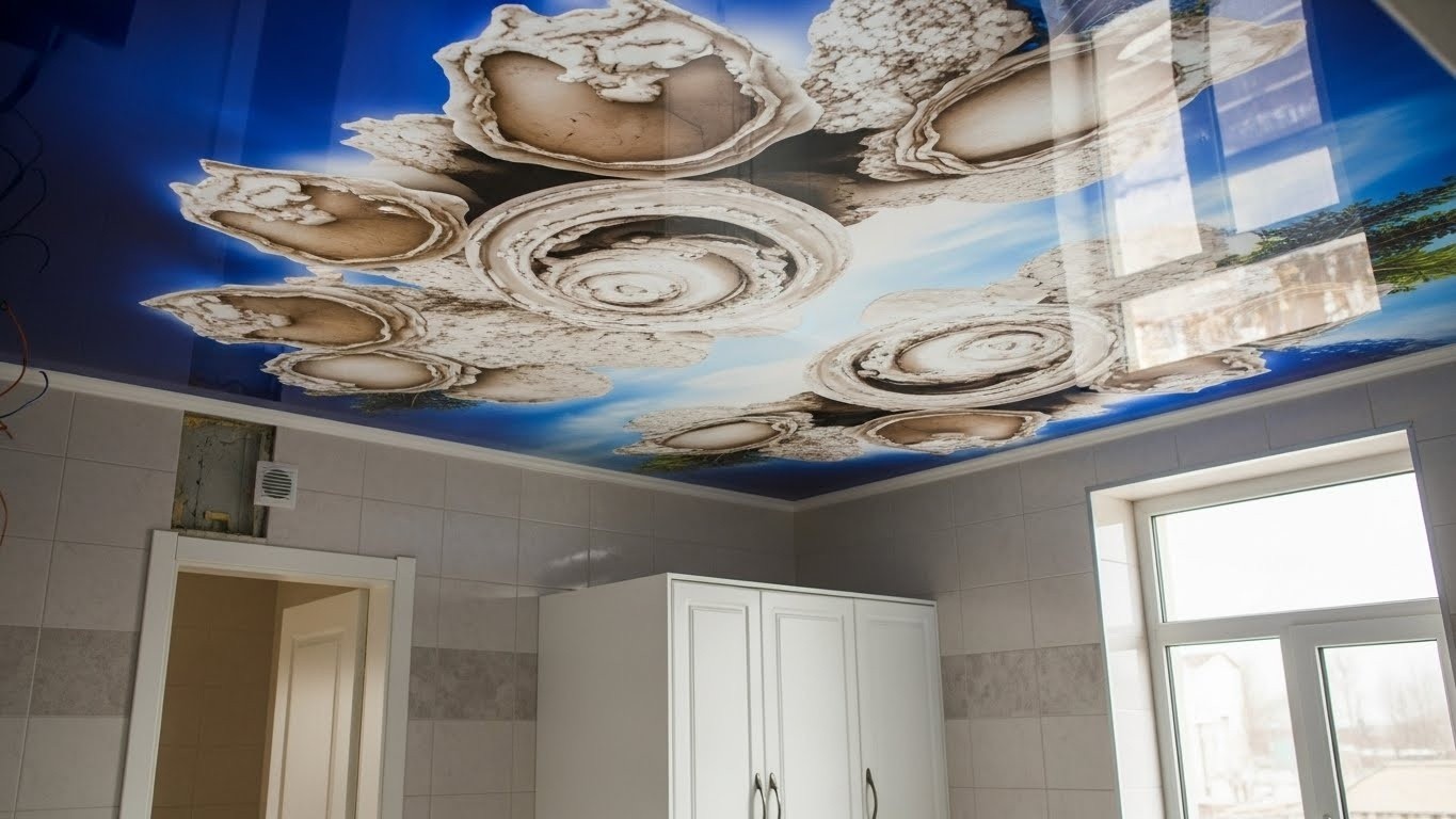 Монтаж натяжного потолка с 3D фотопечатью для ванной комнаты Натяжной потолок с 3D фотопечатью в ванной